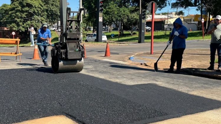 São Carlos mais Bonita: operação tapa-buraco começa pelas regiões mais afetadas pelas chuvas