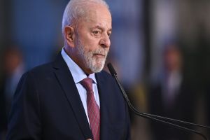 Lula: Economia não tem mágica e não se dá 'cavalo de pau'