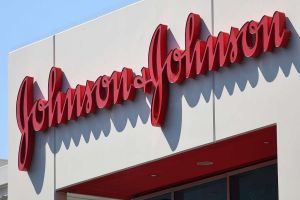 Johnson &amp; Johnson comprará empresa de dispositivos médicos por US$12,5 bi