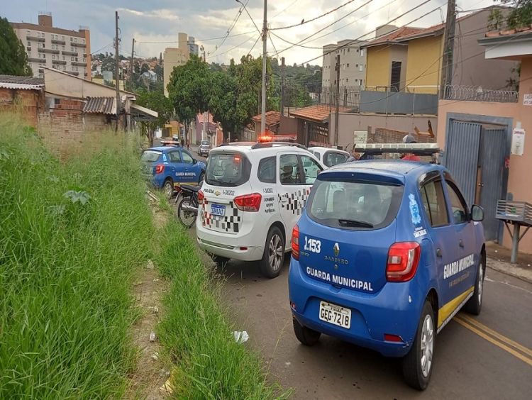 Operação contra tráfico termina com duas pessoas detidas e drogas apreendidas em São Carlos