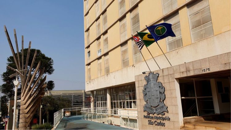 Jogo do Brasil na Copa do Mundo muda horário de expediente da prefeitura na segunda-feira