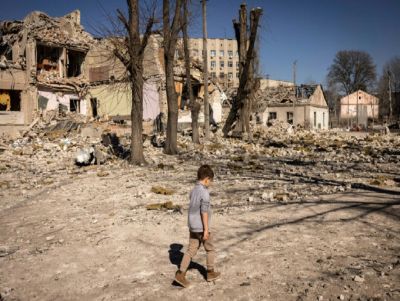 Guerra na Ucrânia agrava miséria das crianças em todo o mundo (ONG)