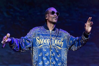 Snoop Dogg vai carregar a tocha olímpica antes da cerimônia de abertura