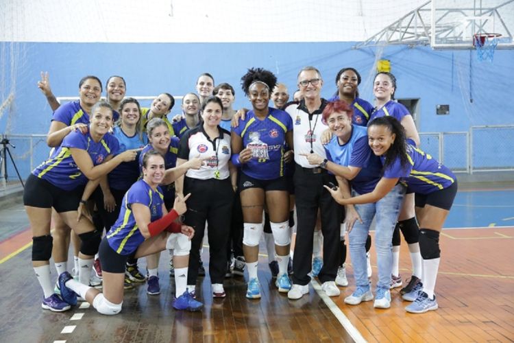 Vôlei feminino: Com tranquilidade, AVS/Smec garante mais uma final da série Ouro