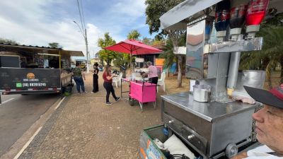 Feirinha do Centro é ponto de encontro das famílias aos domingos em Ibaté