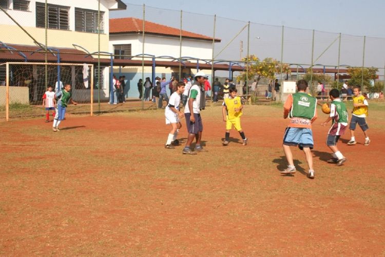 Programa Escolinhas de Esportes abre inscrições para 20 modalidades