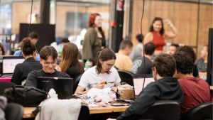 1º Hackathon da Receita Federal reúne 60 equipes em São Carlos com foco em inovação e sustentabilidade
