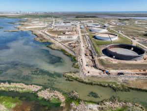 Vista aérea do local de armazenamento da Reserva Estratégica de Petróleo de Bryan Mound em 19 de outubro de 2022 em Freeport, Texas, Estados Unidos © Brandon Bell