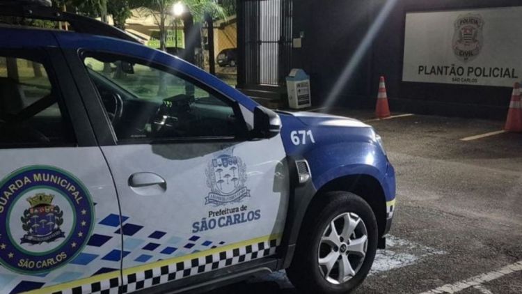 Abordagem a carro suspeito termina com captura de foragido em São Carlos