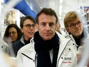 Presidente francês defende sua polêmica reforma da Previdência
