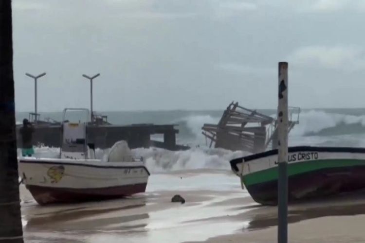 Um dos maiores pontos turísticos de Cabo Verde é destruído pelo mar