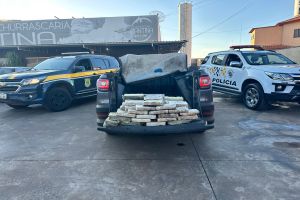 Homem é preso com quase 100 quilos de cocaína dentro de carro