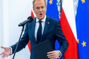 Oposição volta ao poder após oito anos na Polônia