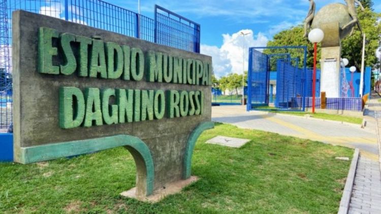 Secretaria de Esportes, Cultura e Turismo realiza jogos amistosos de vôlei e futebol nesta quarta