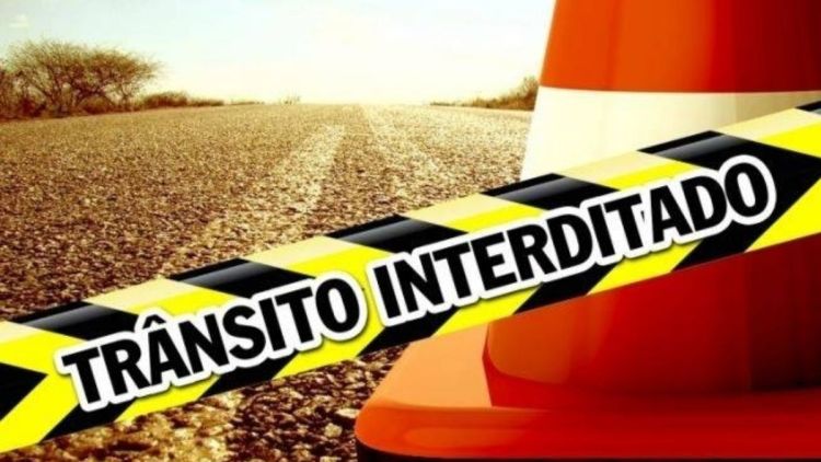 Obras de ligação de água e esgoto causam interdição temporária em via de São Carlos