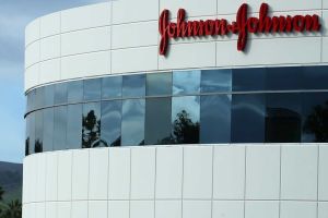 Johnson &amp; Johnson tem lucro de US$ 5,35 bi e US$ 21,38 bi em vendas no 1º trimestre