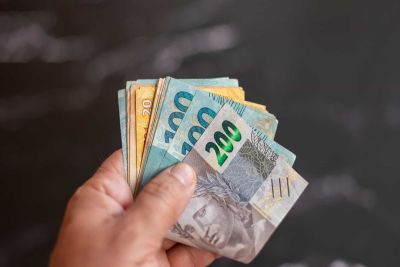 Pesquisa mostra que salário deveria ser R$ 3.428 para vida digna na capital de SP