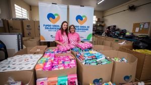 Fundo Social recebe 7 mil itens de produtos de hegiene na caminhada Outubro Rosa