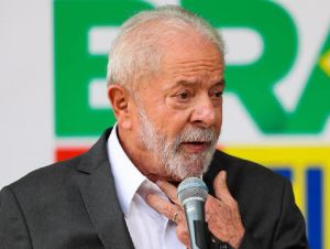 Ala do PSOL defende não integrar governo Lula; Boulos diverge