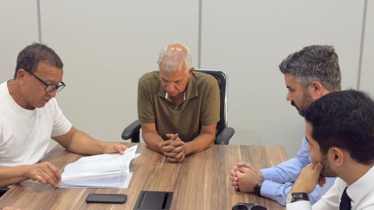 Vereadores e Executivo realizam primeira reunião para discutir medidas sobre afogamentos e acidentes em piscinas em São Carlos