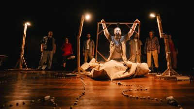 “Guará Vermelha”: Cia. do Tijolo narra experiência educacional em espetáculo neste domingo (22)