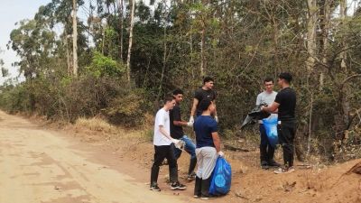 Ação da UFSCar pelo Dia Mundial da Limpeza coleta resíduos no Cerrado
