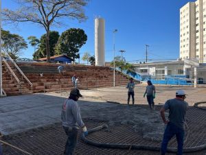 Fesc está restaurando quadra de basquete do campus Vila Nery