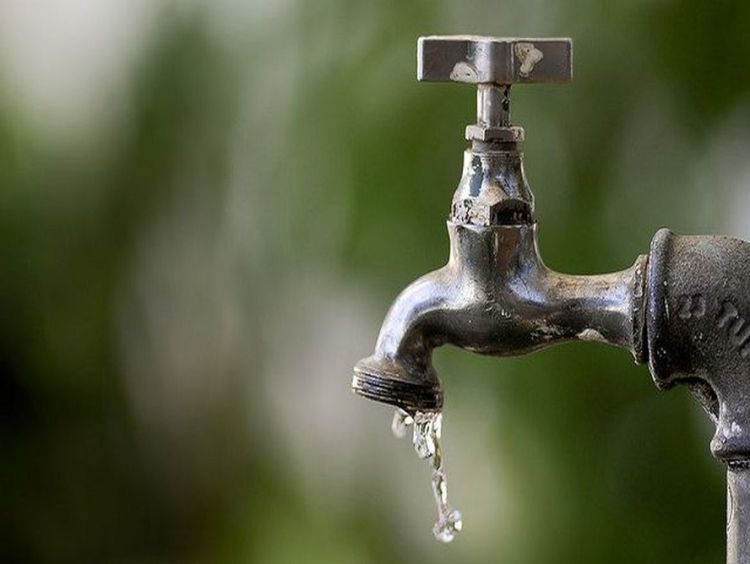 Pode faltar água neste domingo em várias regiões de São Carlos; saiba quais