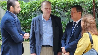 Roselei representa São Carlos em encontro do Sebrae sobre educação empreendedora