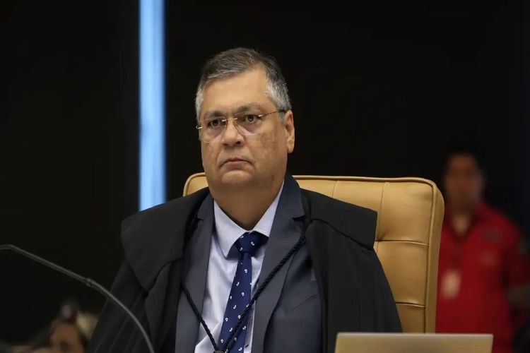 Dino suspende pagamentos de R$ 4,2 bilhões em emendas e manda PF investigar &#039;apadrinhamento&#039;