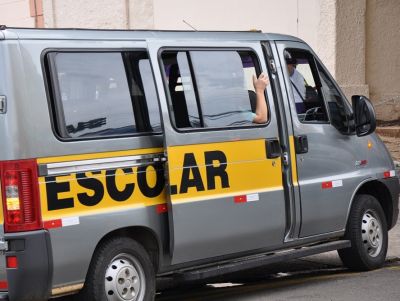 Prefeitura de São Carlos publica portaria para regularização de alvará de transporte escolar