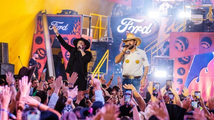 Churrasco On Fire, da dupla Fernando e Sorocaba, desembarca em Bauru