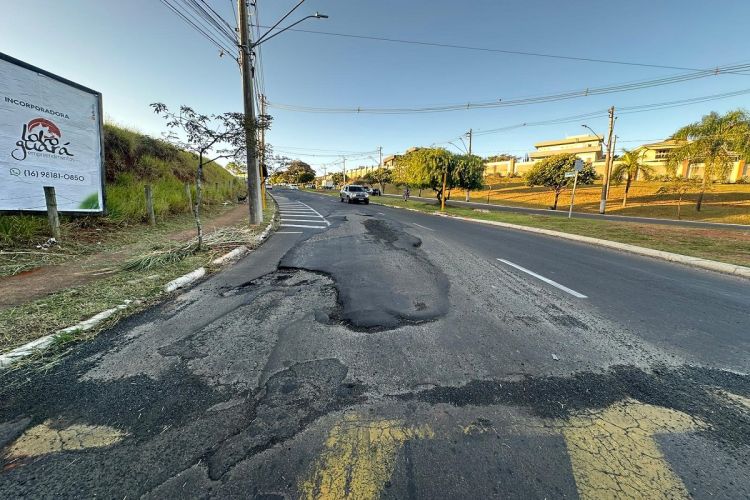 Prefeitura vai investir R$ 12,6 milhões na troca do pavimento dos corredores de ônibus