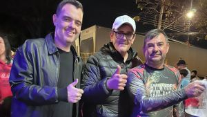 União de voluntários transforma tarde de crianças do São Carlos 8 em momento de diversão