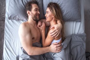 Homens devem evitar ter relações sexuais de estômago cheio; saiba a razão