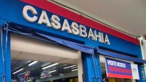 Casas Bahia afirma que negocia e busca alternativas para sua situação financeira