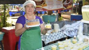 Festa do Milho da Economia Solidária reúne centenas de famílias e movimenta a Praça XV