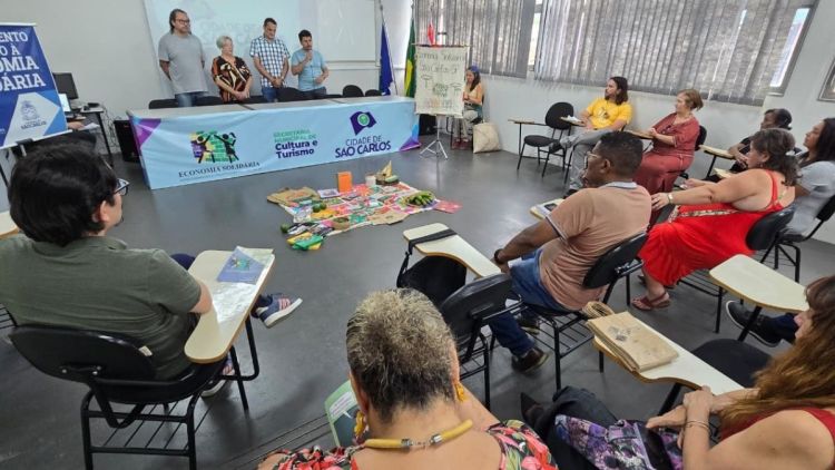 Incubadora Pública de Economia Solidária de São Carlos troca experiências com hortolândia e Mogi das Cruzes