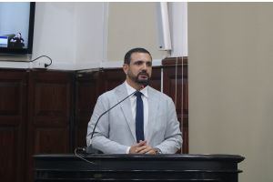 Jùlio César cobra informações da Prefeitura sobre servidores treinados em primeiros socorros nas escolas municipais