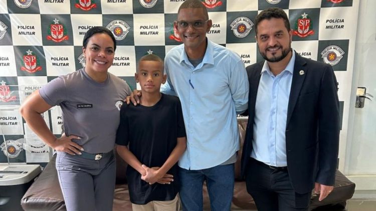 Vereador Moisés Lazarine acompanha jovem de 11 anos em visita ao 38º Batalhão da Polícia Militar