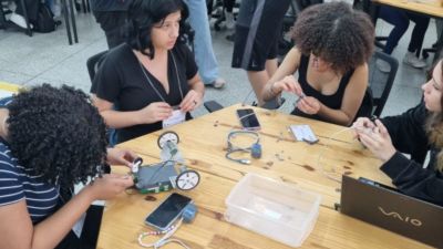 UFSCar realiza eventos para incentivar meninas na Ciência