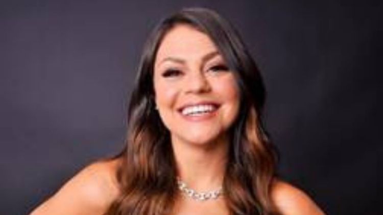 Bruna Louise apresenta o show “Meus 15 Anos” em São Carlos (SP) no dia 19 de março