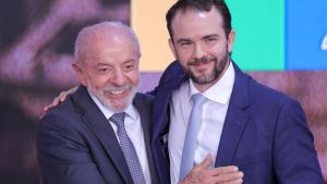 Governo anuncia perdão de dívidas e pacote de estímulo para MEIs