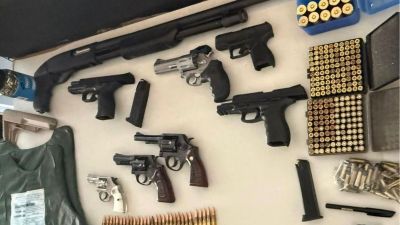 Baep encontra cofre com armas e munições no interior de São Paulo