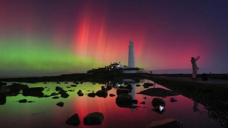 Aurora boreal &#039;pinta&#039; céu dos EUA de verde e rosa e há imagens magníficas