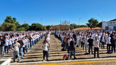 Tiro de Guerra de São Carlos entrega certificados de dispensa de incorporação