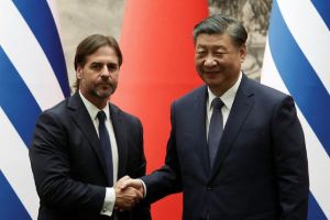 Uruguai quer acelerar parceria comercial com China e Mercosul