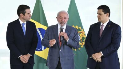 &#039;Congresso inimigo do povo&#039; domina redes em críticas contra parlamentares