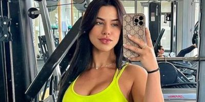 Larissa Tomásia coloca câmera e grava momento na academia