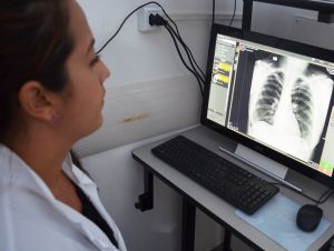 Saúde inicia instalação de novo aparelho de raio X na UPA Vila Prado